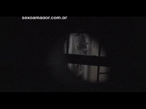 ❤️ Blondie wordt stiekem gefilmd door een voyeur uit de buurt, verstopt achter holle bakstenen ☑ Just porno at nl.wassell.ru